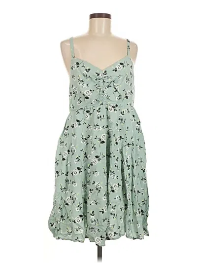 Pre-owned Torrid Casual Dress In Green