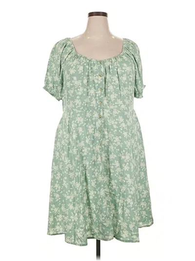 Pre-owned Torrid Casual Dress In Green