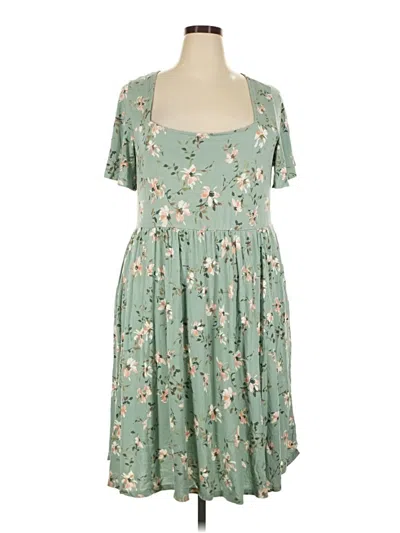 Pre-owned Torrid Casual Dress In Green