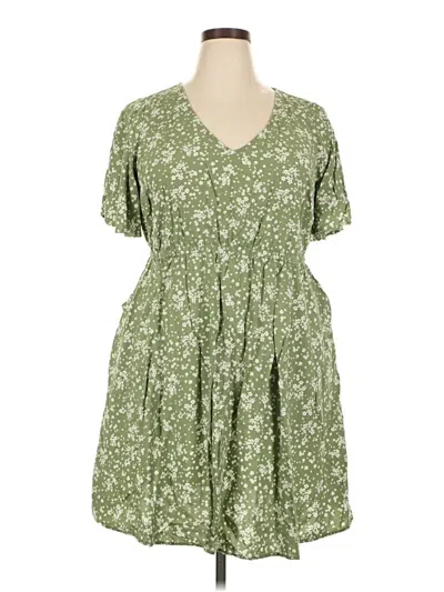 Pre-owned Torrid Casual Dress In Green