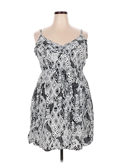 Pre-owned Torrid Casual Dress In Silver