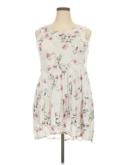 Pre-owned Torrid Casual Dress In White