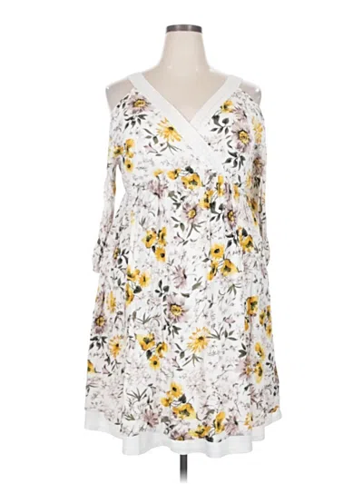 Pre-owned Torrid Casual Dress In White