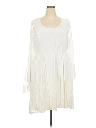 Pre-owned Torrid Casual Dress In White