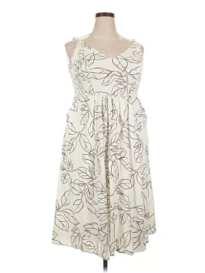 Pre-owned Torrid Casual Dress In White