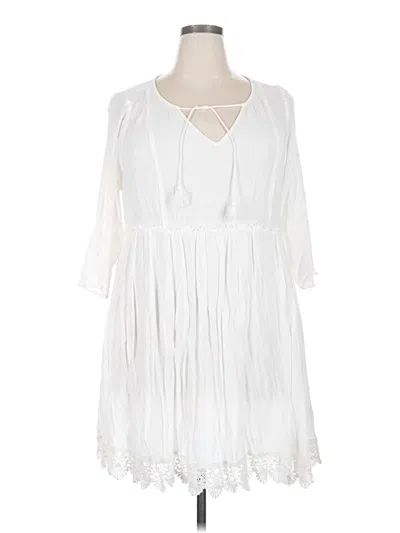 Pre-owned Torrid Casual Dress In White