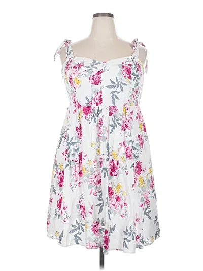Pre-owned Torrid Casual Dress In White