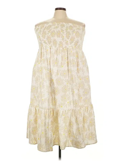 Pre-owned Torrid Casual Dress In White