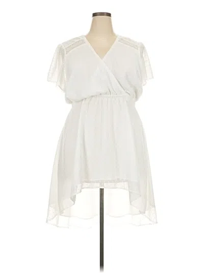 Pre-owned Torrid Casual Dress In White