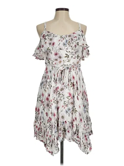 Pre-owned Torrid Casual Dress In White