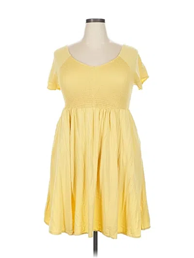 Pre-owned Torrid Casual Dress In Yellow