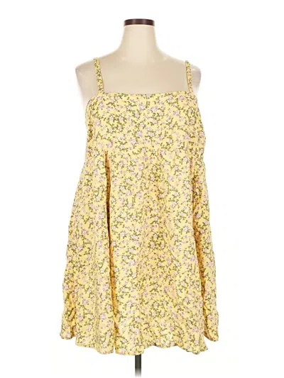 Pre-owned Torrid Casual Dress In Yellow