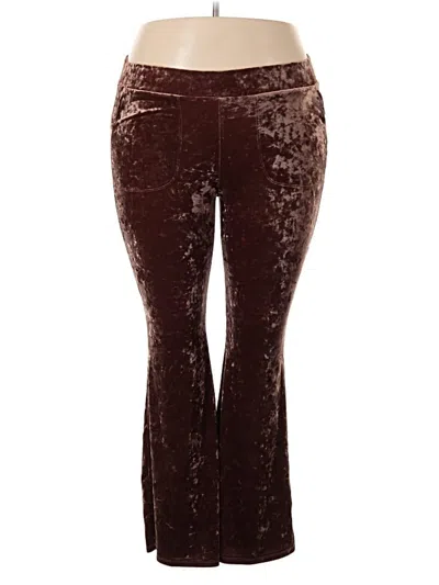 Pre-owned Torrid Casual Pants In Burgundy