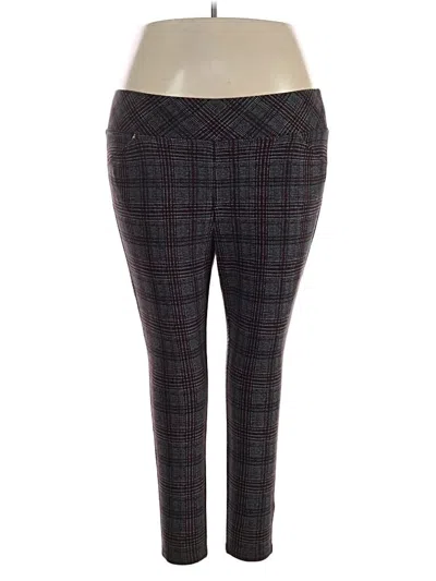 Pre-owned Torrid Casual Pants In Burgundy