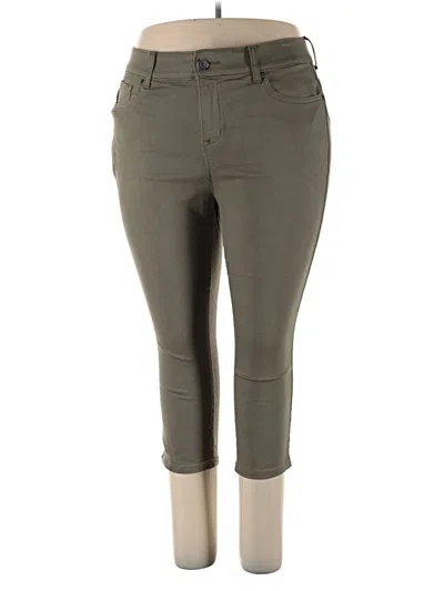 Pre-owned Torrid Casual Pants In Green