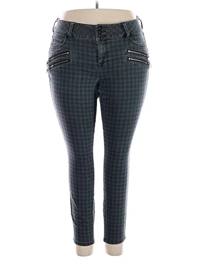 Pre-owned Torrid Casual Pants In Green