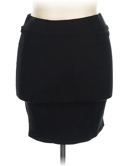Pre-owned Torrid Casual Skirt In Black