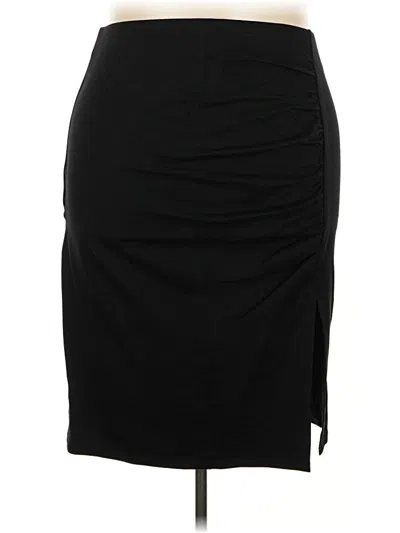 Pre-owned Torrid Casual Skirt In Black