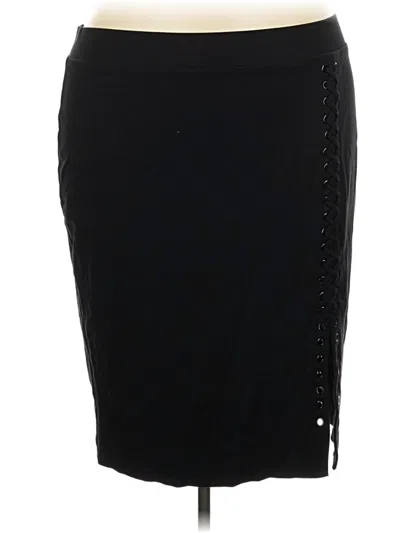 Pre-owned Torrid Casual Skirt In Black