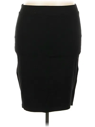 Pre-owned Torrid Casual Skirt In Black