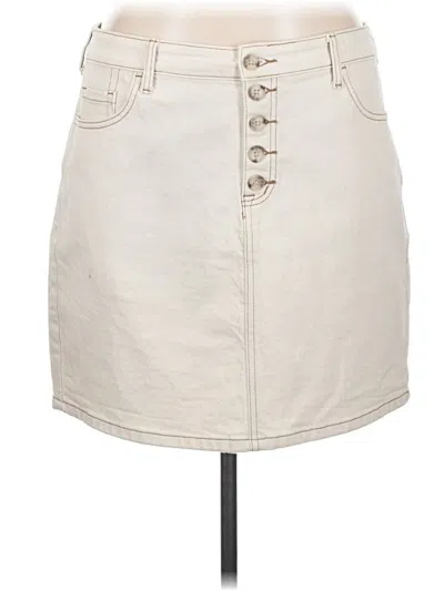Pre-owned Torrid Casual Skirt In White
