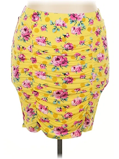 Pre-owned Torrid Casual Skirt In Yellow