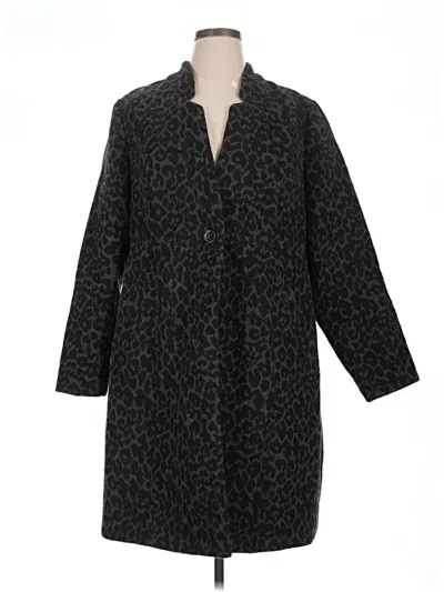 Pre-owned Torrid Coat In Black