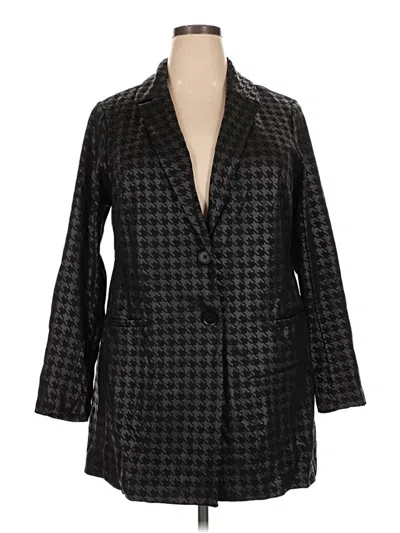Pre-owned Torrid Coat In Black