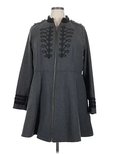 Pre-owned Torrid Coat In Gray