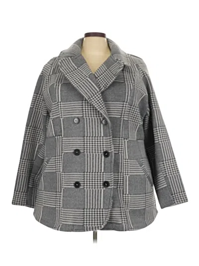 Pre-owned Torrid Coat In Gray