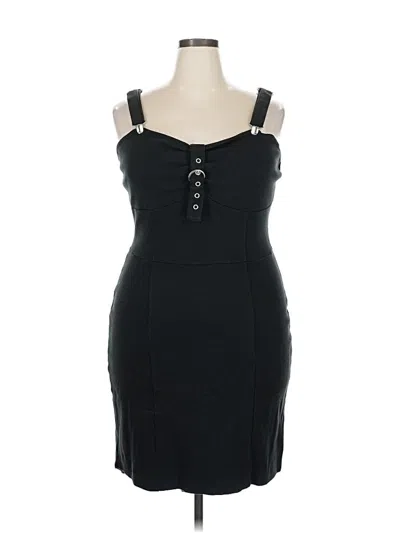 Pre-owned Torrid Cocktail Dress In Black