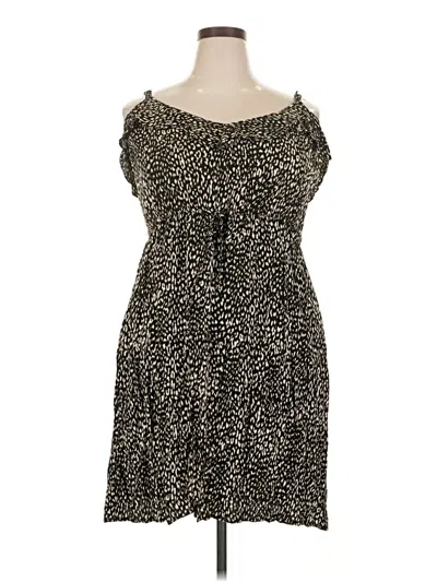 Pre-owned Torrid Cocktail Dress In Black