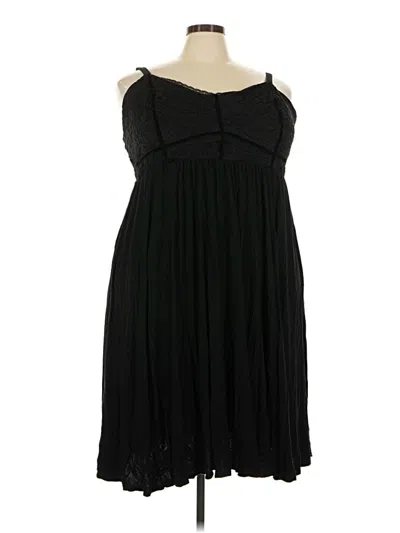 Pre-owned Torrid Cocktail Dress In Black