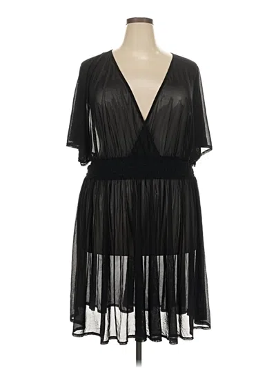 Pre-owned Torrid Cocktail Dress In Black