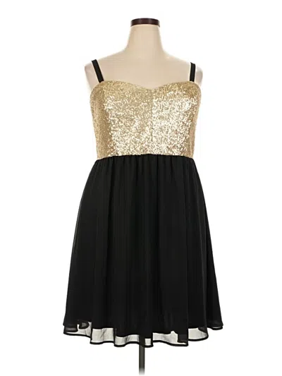 Pre-owned Torrid Cocktail Dress In Gold