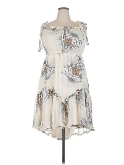 Pre-owned Torrid Cocktail Dress In Ivory