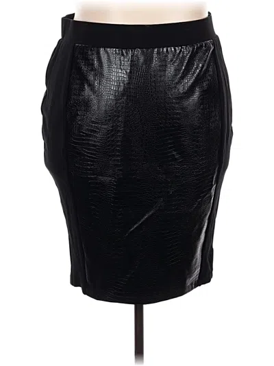 Pre-owned Torrid Faux Leather Skirt In Black