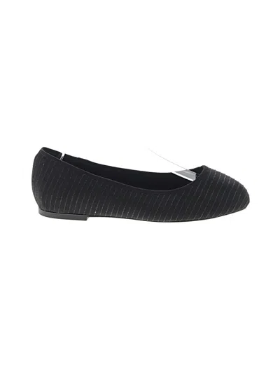 Pre-owned Torrid Flats In Black