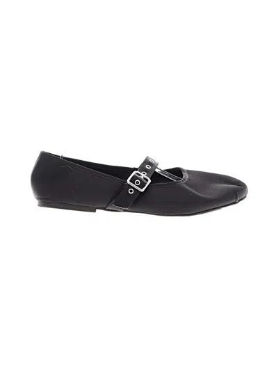 Pre-owned Torrid Flats In Black