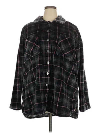 Pre-owned Torrid Fleece Jacket In Black