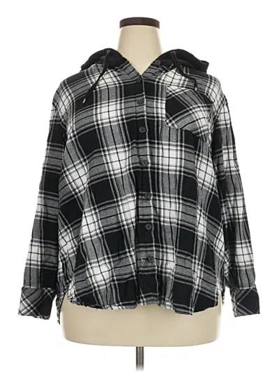 Pre-owned Torrid Fleece Jacket In Black
