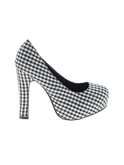 Pre-owned Torrid Heels In Black