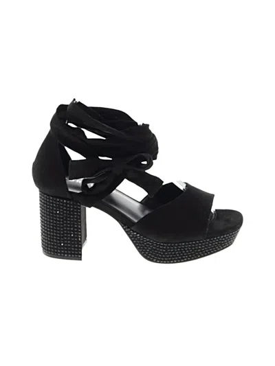 Pre-owned Torrid Heels In Black