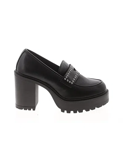 Pre-owned Torrid Heels In Black