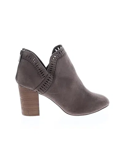 Pre-owned Torrid Heels In Gray