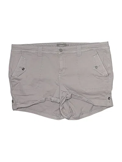 Pre-owned Torrid Khaki Shorts In Gray