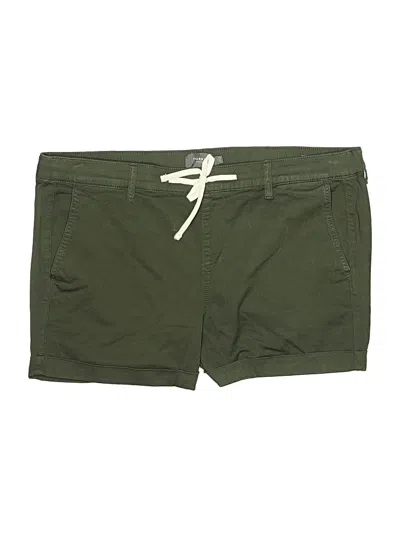 Pre-owned Torrid Khaki Shorts In Green