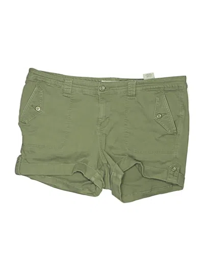 Pre-owned Torrid Khaki Shorts In Green