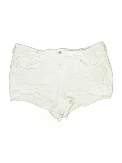 Pre-owned Torrid Khaki Shorts In White