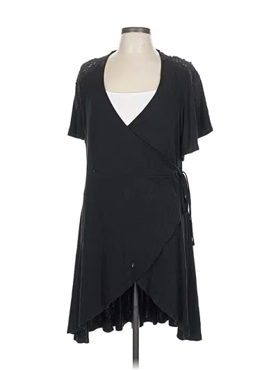 Pre-owned Torrid Kimono In Black